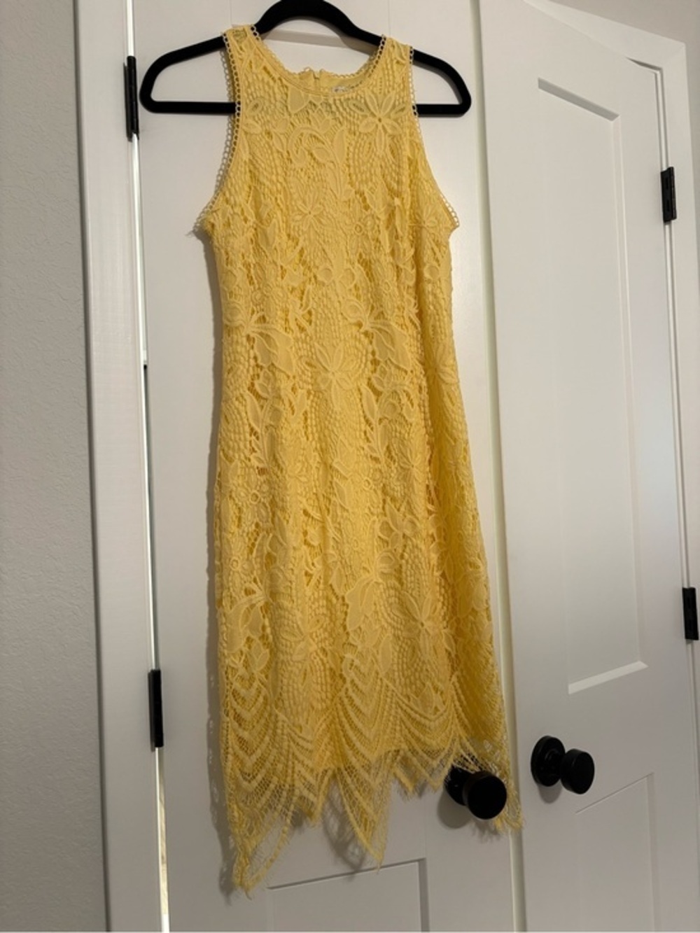Cato Yellow Lace Sleeveless Formal Dress